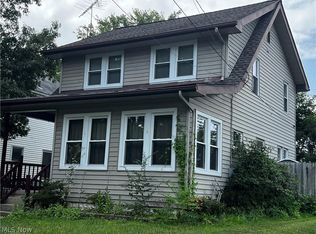 889 Seneca St NE, Massillon, OH