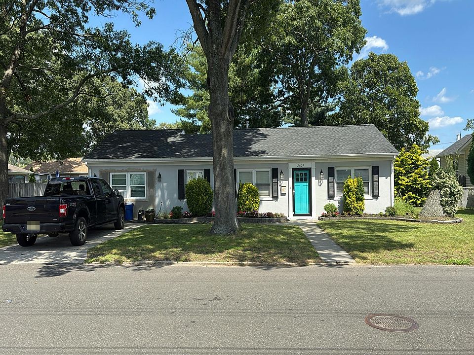 1st image of 2609 Cedar St
