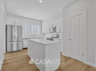 21039 25th Ave NW, Edmonton, AB T6M 1P5