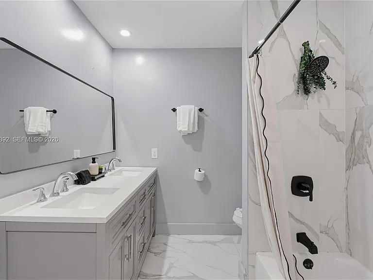 632 S Crescent Dr — Photo 18