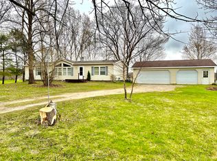 8470 Galbraith Rd, Cheboygan, MI 49721