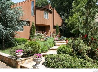 8 Audrey Ln, White Plains, NY 10605