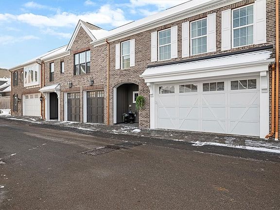 2nd image of 409 Roebling Ct