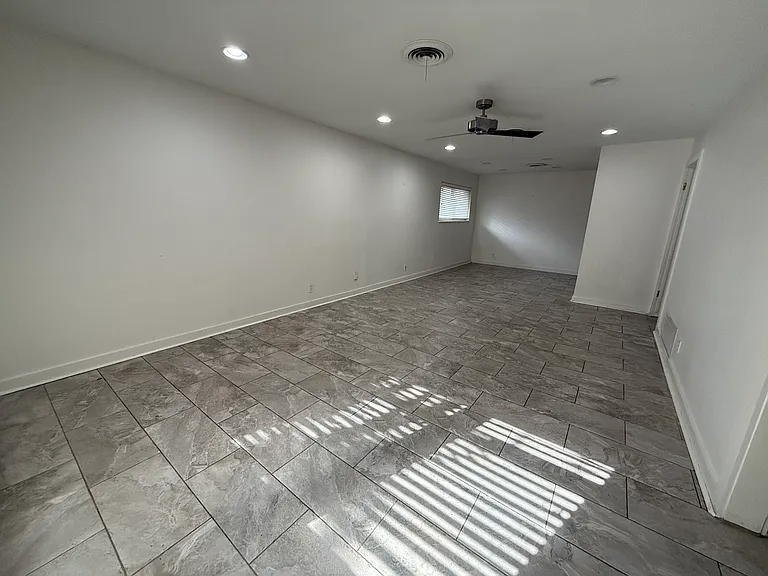 4638 Wilma Dr — Photo 26