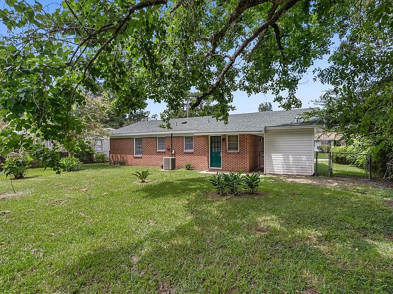 161 Poydras Ave — Photo 16