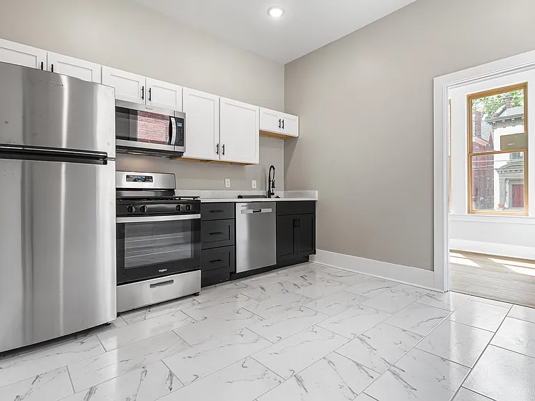 813 Washington Ave #1 — Photo 11