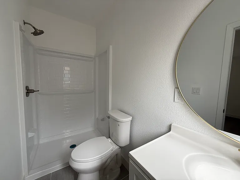 127 W 5th Ave #B — Photo 8