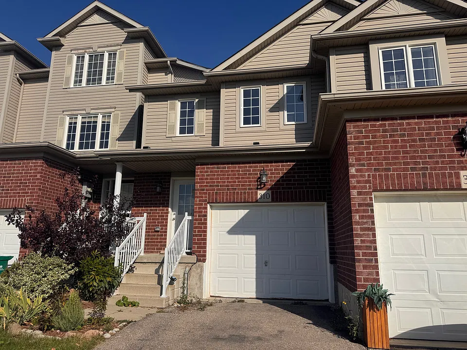 310 Parkvale Dr
