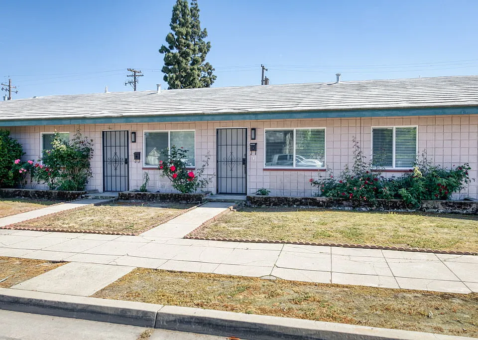 2111 Tulare St #6