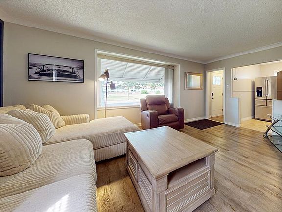 4th image of 1073 MCINTOSH STREET