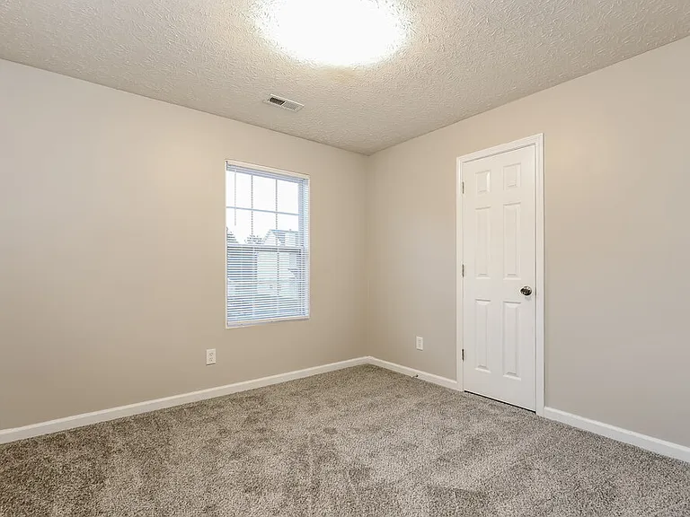 102 Inverness Trce — Photo 13