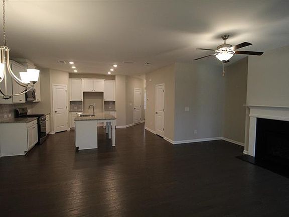 5th image of 644 Elm Bluff Way
