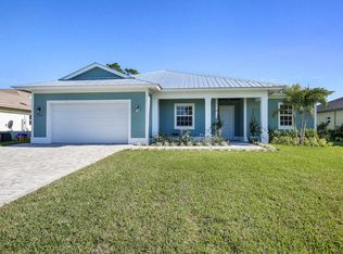 8644 SE Pinehaven Ave, Hobe Sound, FL 33455