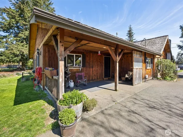 103 Seattle Street SE, Rainier, WA 98576