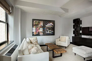 Rented by Avenue Real Estate