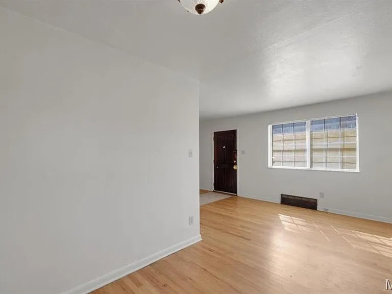 1218 Iron St — Photo 7