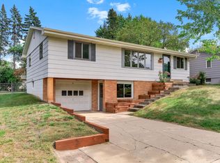 4616 Hillsboro Ave N, New Hope, MN 55428