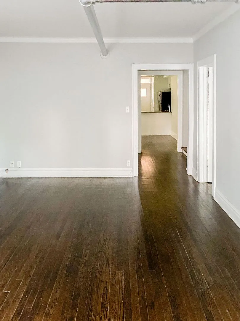 5156 N Leavitt St — Photo 1
