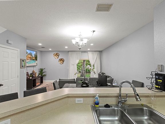 4th image of 6502 Catalina Lane #6502
