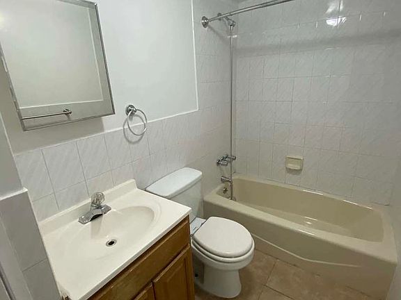 4th image of 21-27 21st Ave #2