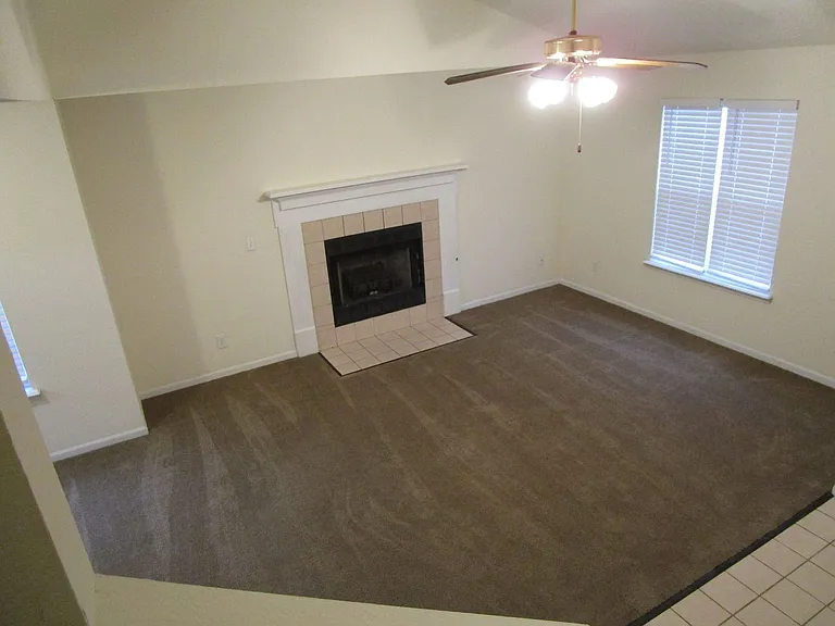 4402 - 4404 Jeana Court — Photo 44