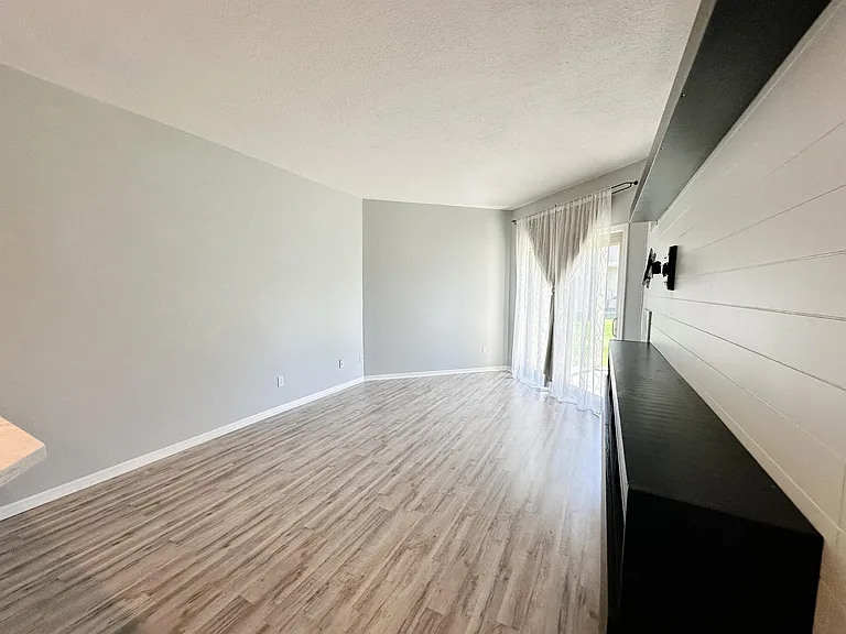 1392 Carling Dr #104 — Photo 10