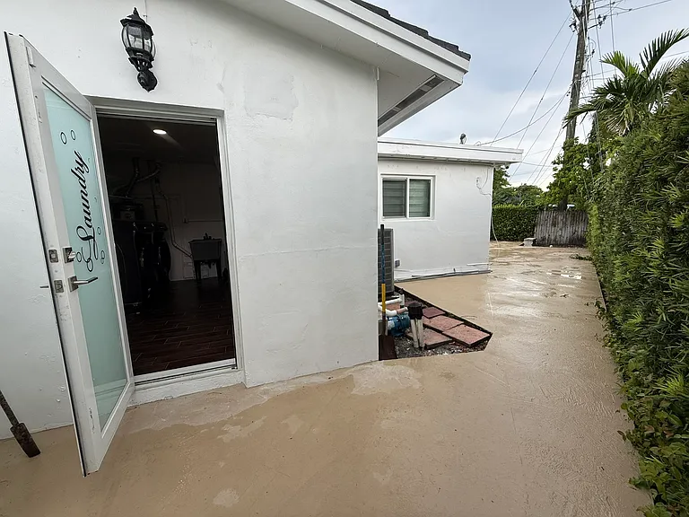 SW 96th Ave — Photo 41