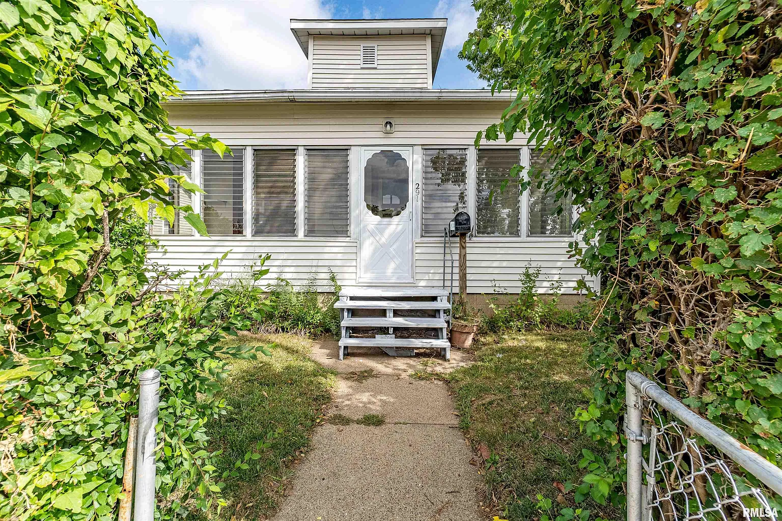 291 Derby St photo 1