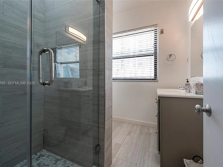 113 S 21st Ave #113 — Photo 13