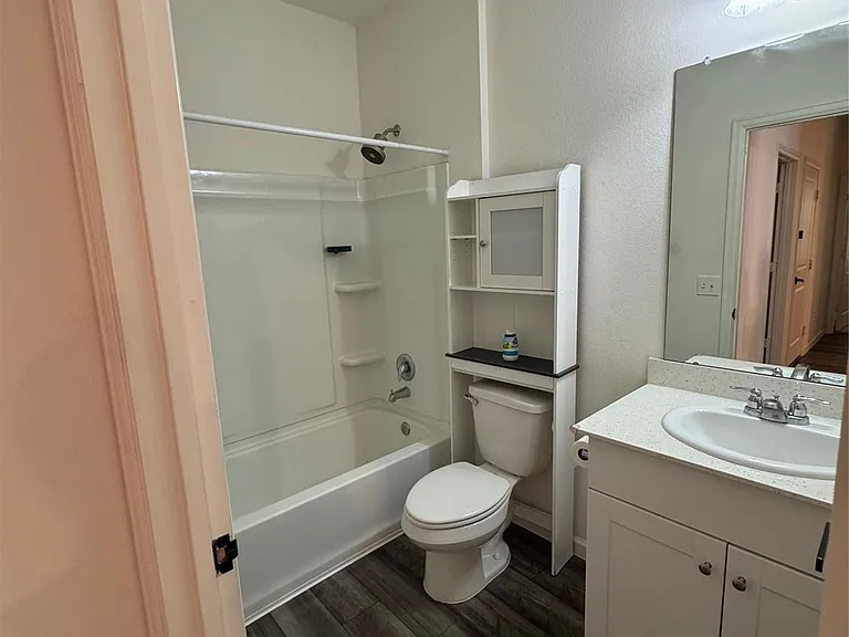 1061 Long Bay Ct — Photo 10