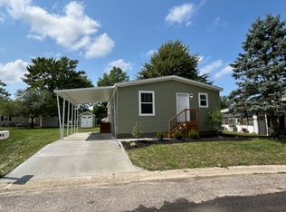 7 Pageant Ln #Pag07, Olmsted Falls, OH 44138