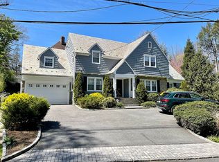 205 Boulder Trl, Yonkers, NY 10708