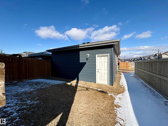 4th image of 1203 Eaton Ln NW
