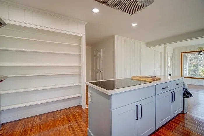 118 Tanglewylde Dr — Photo 2