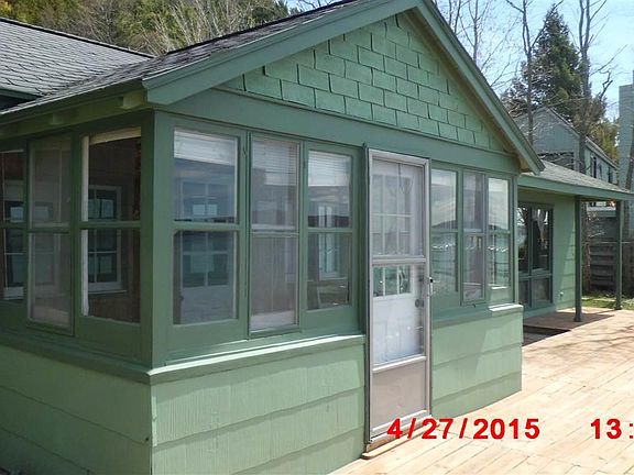 2nd image of 3925 Crystal Dr