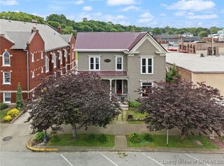 210 N Elm St, Corydon, IN 47112