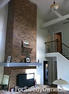 3rd image of 125 Buist Ave