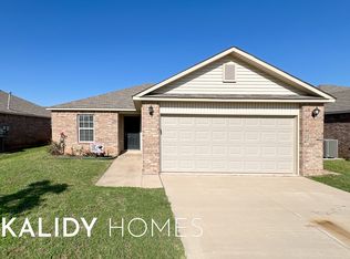 1755 Bartlett Dr, Newcastle, OK 73065