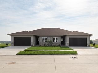 4586 Badger Ct, Sioux City, IA 51106