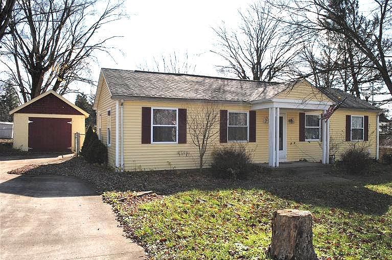 1st image of 109 Dewey Ave