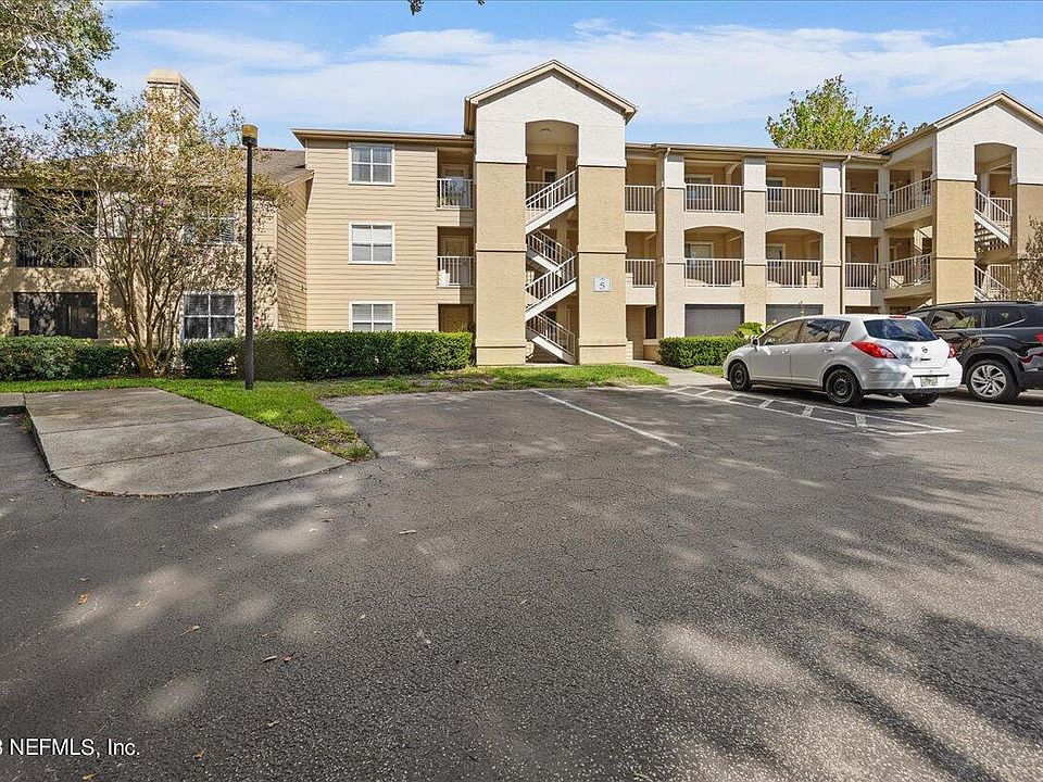 1st image of 5 ARBOR CLUB Drive #102