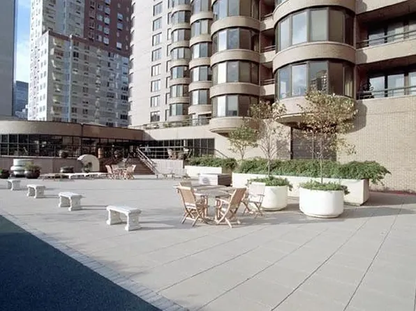 330 East 38th Street image 20 of 23