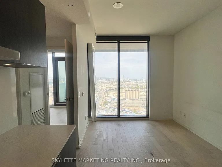 16 Bonnycastle St #2807 — Photo 25