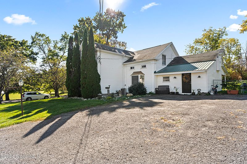4th image of 115 Cumpston Street