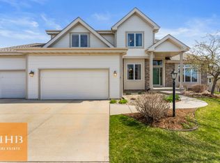 3004 Stamford Pl, Fitchburg, WI 53711