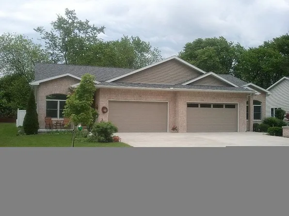 625 Gateway Pl, Essexville, MI 48732