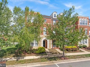 19404 Front St, Leesburg, VA 20176