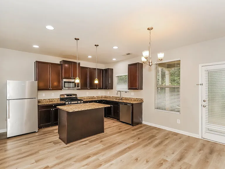 4782 Brookwood Pl — Photo 7