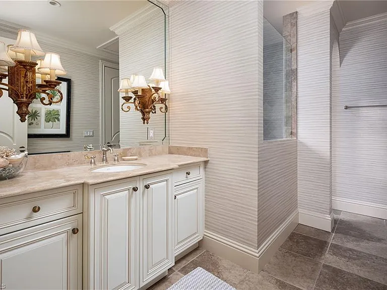 3280 Gordon Dr — Photo 32