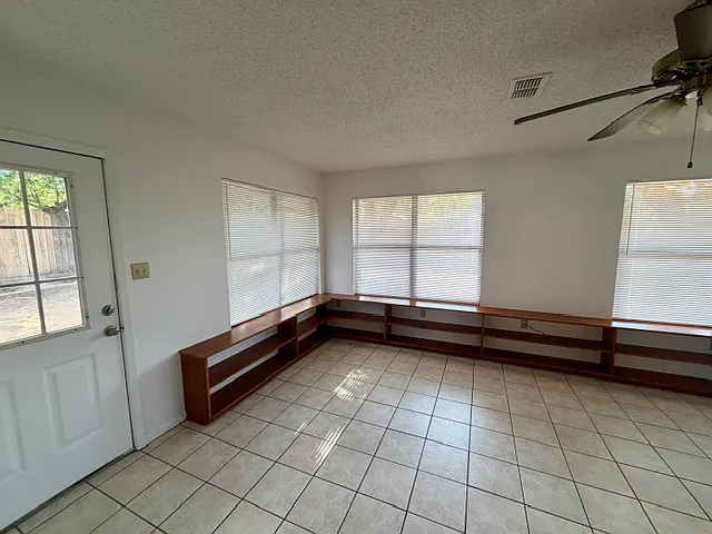 1365 W Hyman St — Photo 13